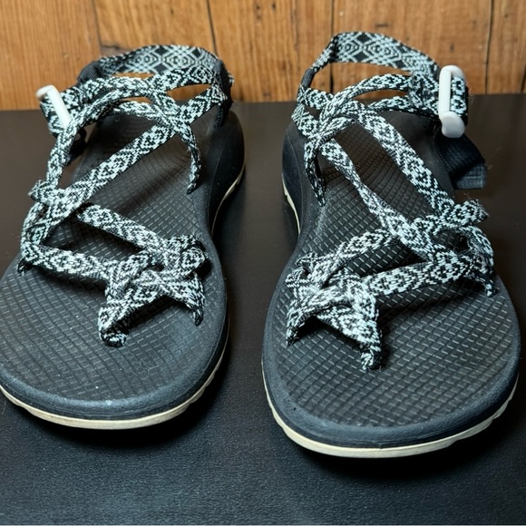 Chaco Z/Cloud X2 Sandals Black White Webbing Women’s 8 - Picture 6 of 11